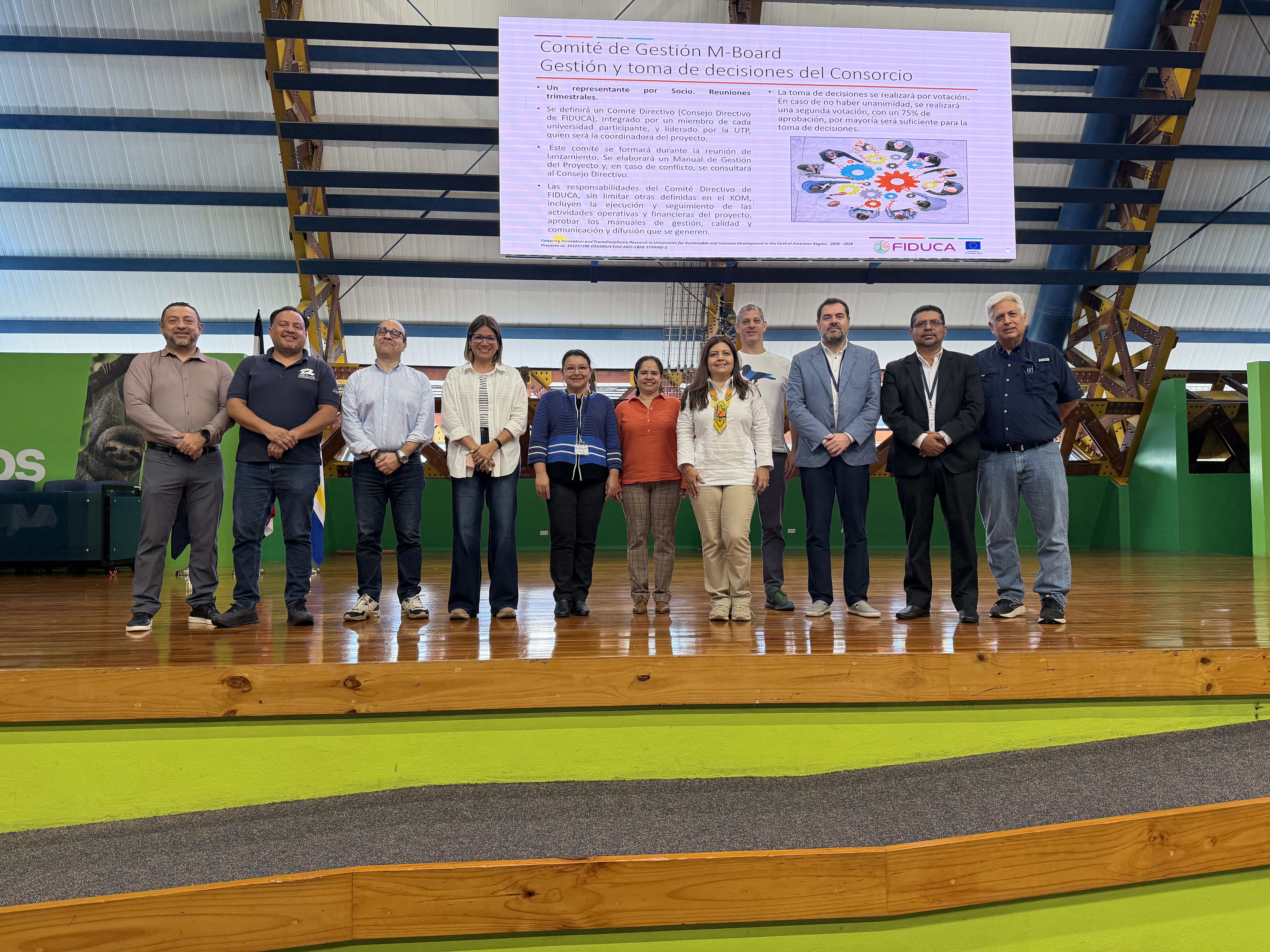 Foto grupal KOM Costa Rica